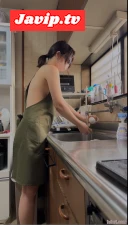 fc2ppv-4662529 - 裸エプロンでオナニー　キッチンでオマンコいじってたら濡れてくる