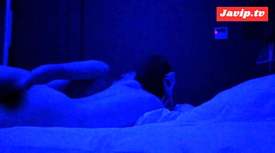 fc2ppv-4676908 - ラブホのライト効果で乱れる普段は清楚で真面目な女子大生