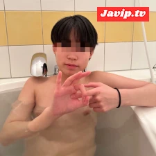 fc2ppv-4641474 - 【東京都八王子市】「あぁ、デッカいっ！！」黒髪ショートの似合う真面目メガネっ◯に「ほら、ガバって広げてごらん」出されて放心状態でも制限時間で再度シコる呆れたシミジジイ