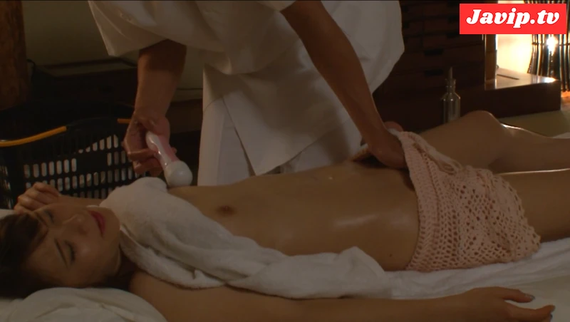 fc2ppv-4640965 - マッサージのオイルでヌルヌルになるパイパンまんこがエロすぎてヤバい24歳OL - FC2PPV動画をオンラインで視聴 - jaVip