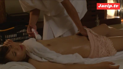 fc2ppv-4640965 - マッサージのオイルでヌルヌルになるパイパンまんこがエロすぎてヤバい24歳OL